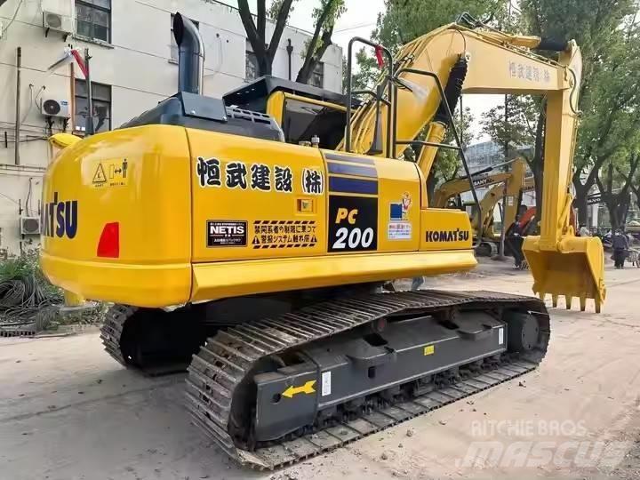 Komatsu PC200 履带挖掘机