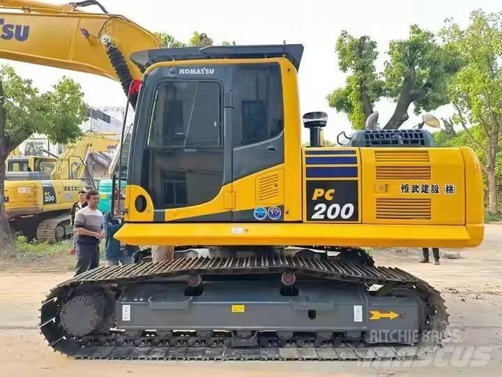 Komatsu PC200 履带挖掘机