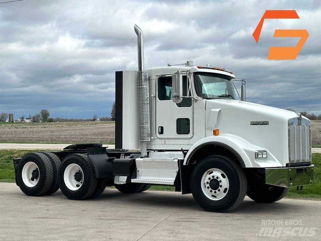 Kenworth T800 牵引车