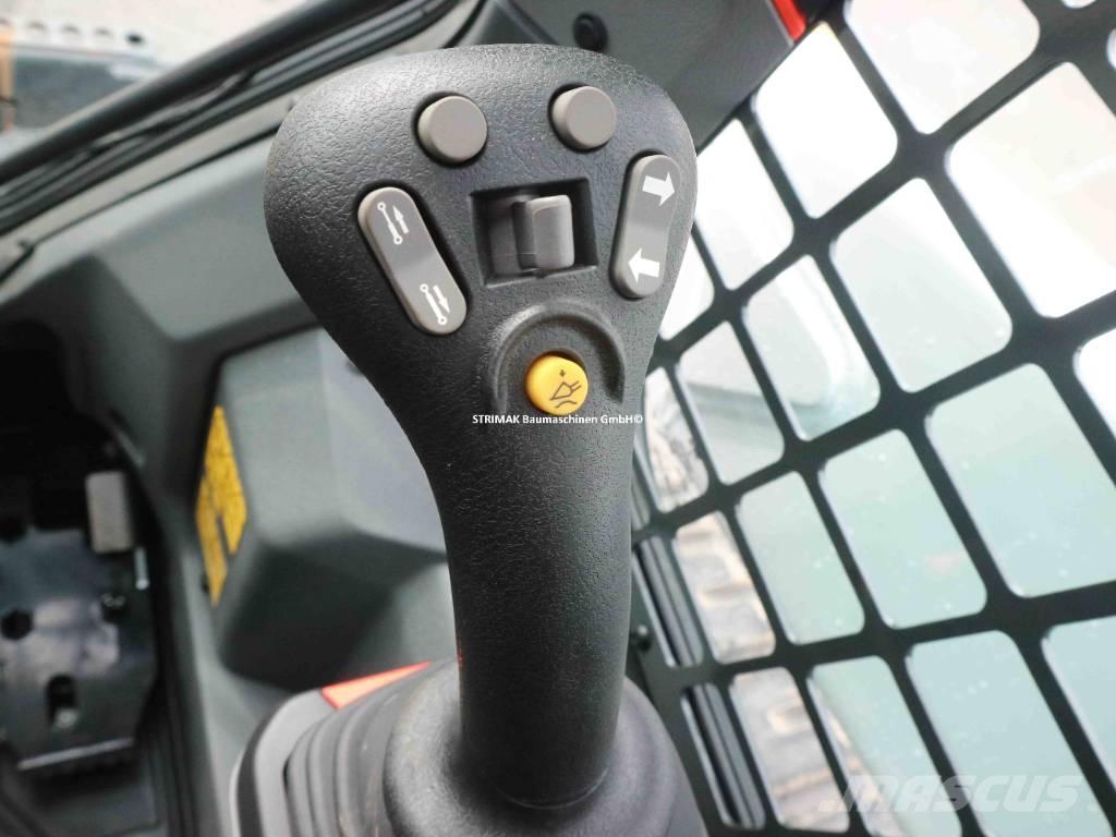 Bobcat T 76 履带式装载机