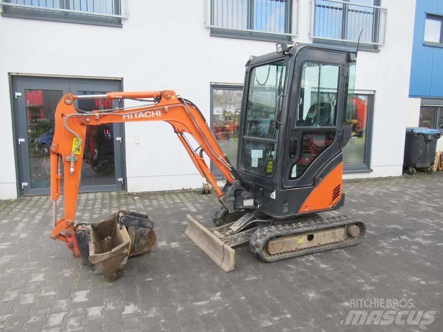 Hitachi ZX 17 U-2 小型挖掘机