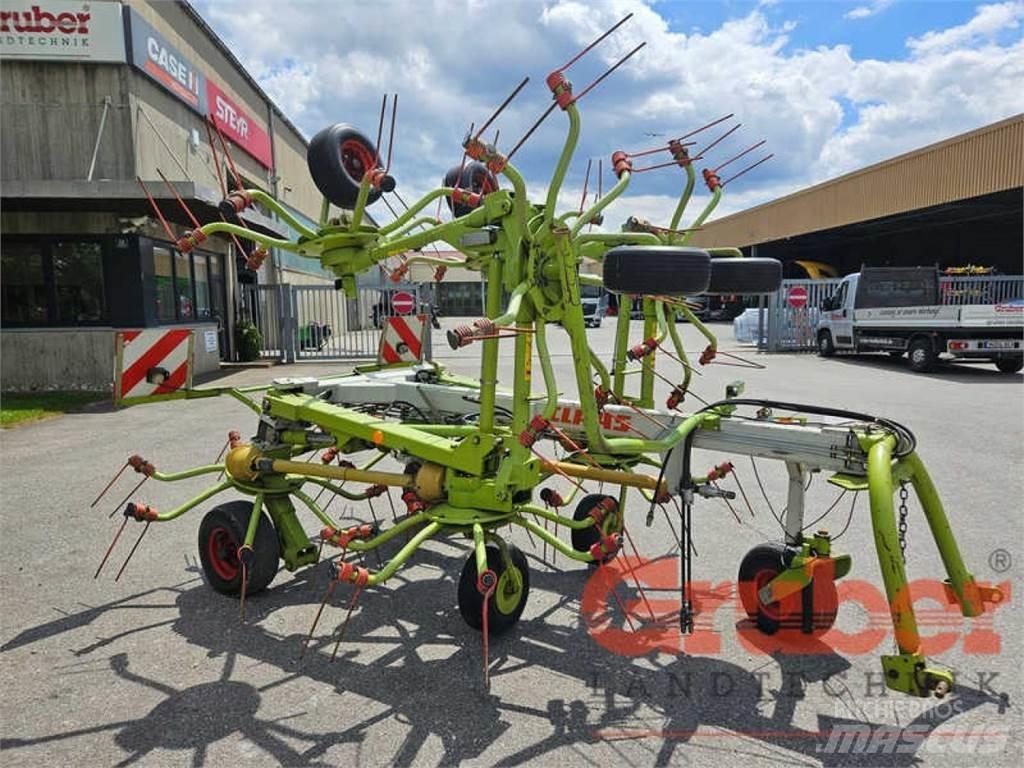 CLAAS Volto 1050 犁耙和摊草机