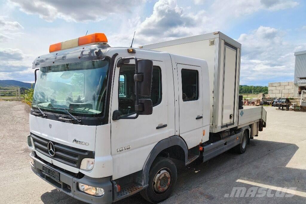 Mercedes-Benz 1018 厢式货车