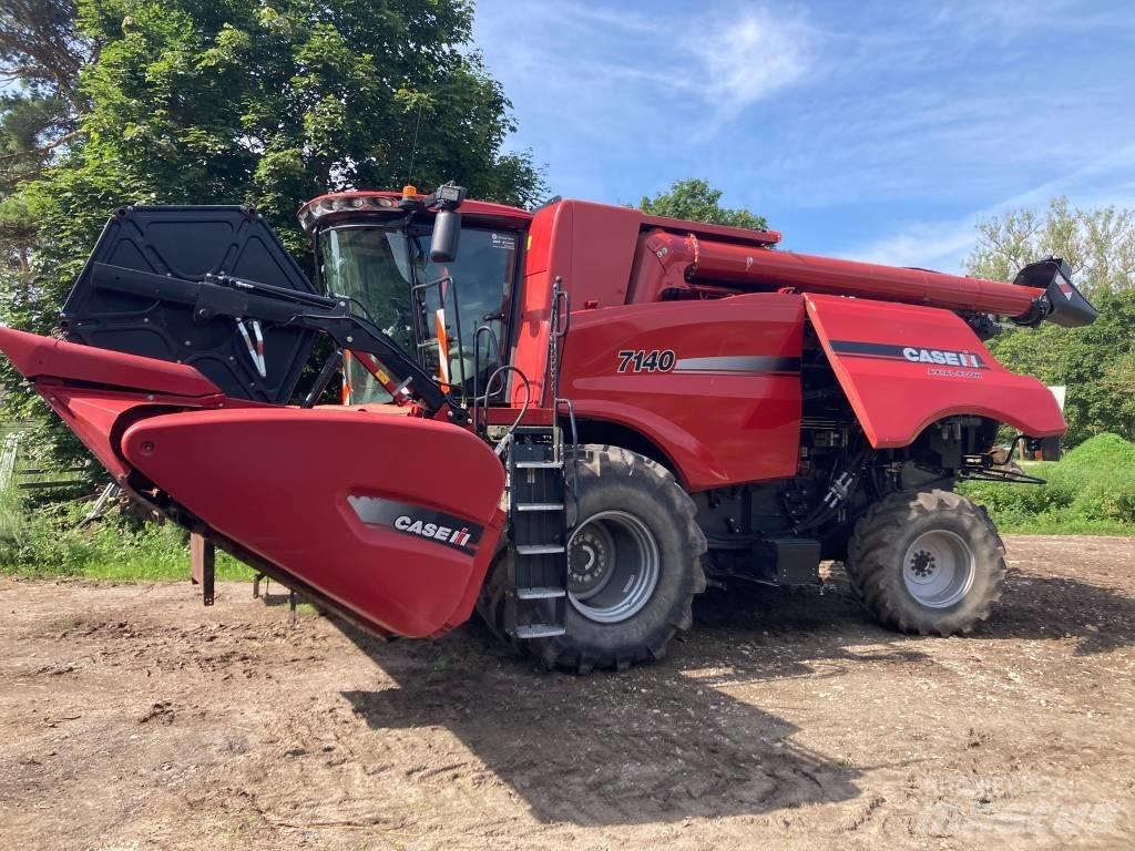 Case IH 7140 联合收割机