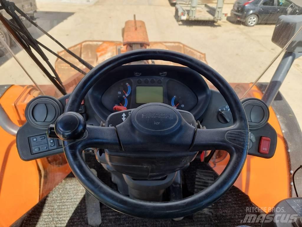 Hitachi ZW 220 轮式装载机