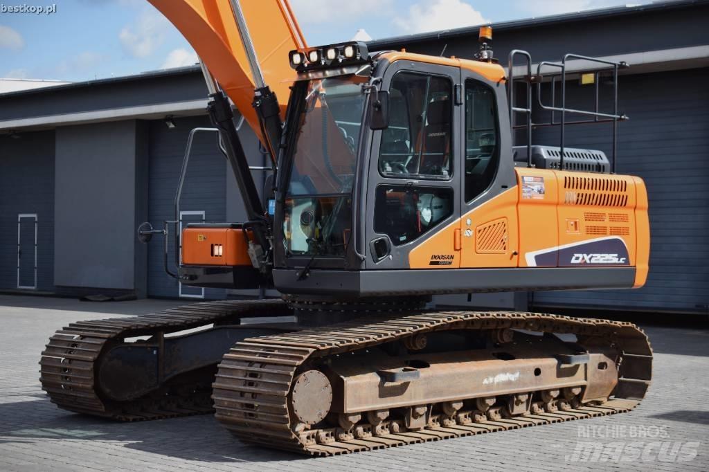 Doosan DX 225 LC-5 履带挖掘机