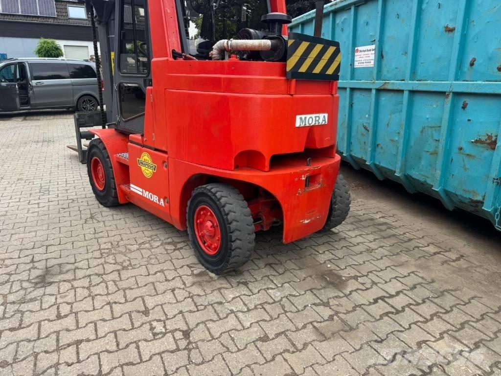 Mora M 85 C 柴油叉车