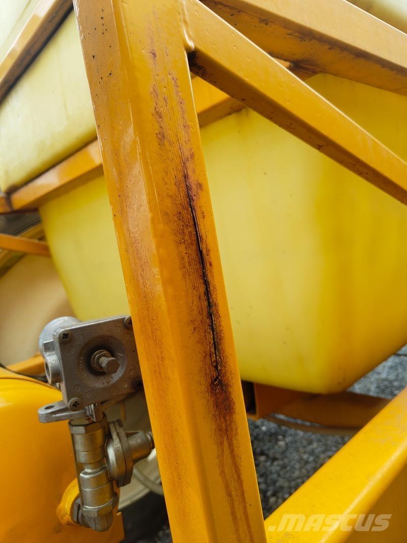 Dubex ANH 700N 牵引式喷雾机