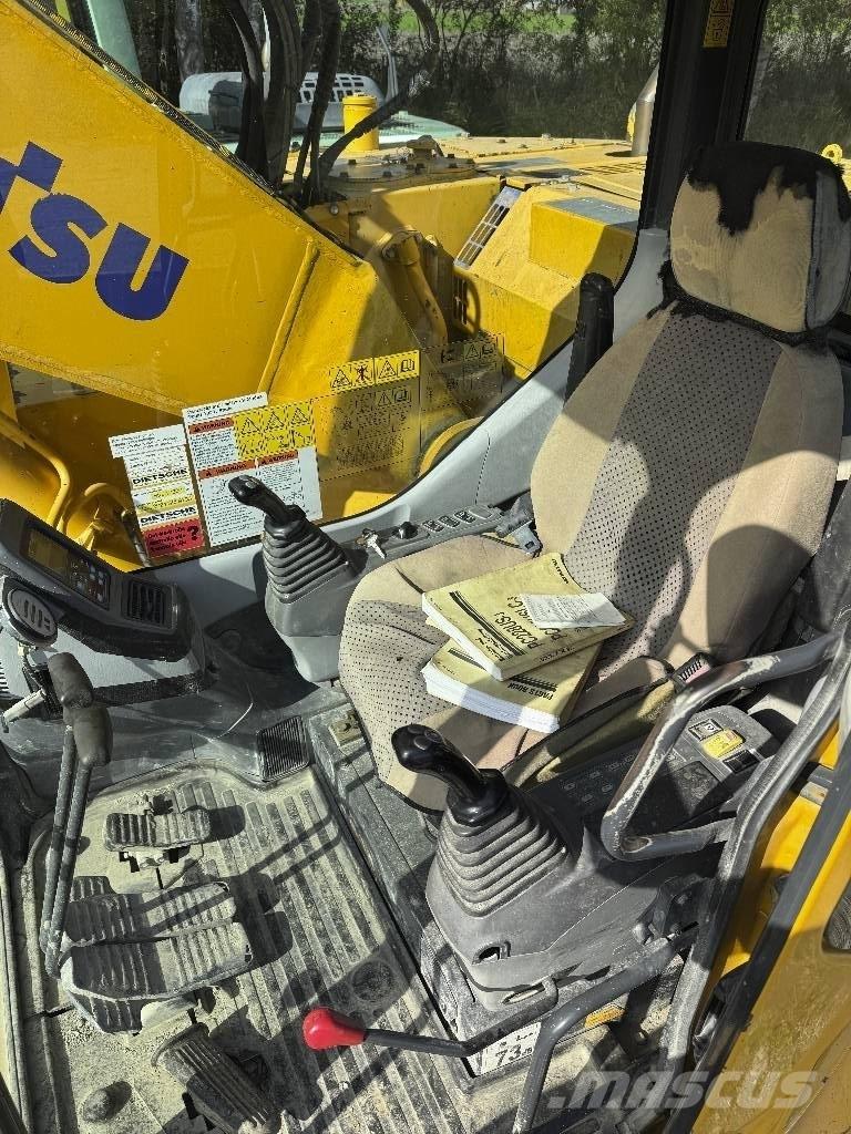 Komatsu PC 228 US-3 履带挖掘机