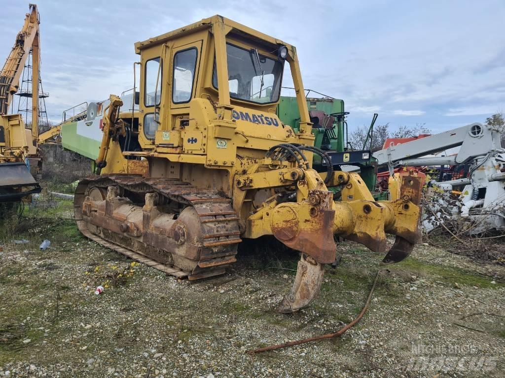 Komatsu D 85-18 履带式推土机