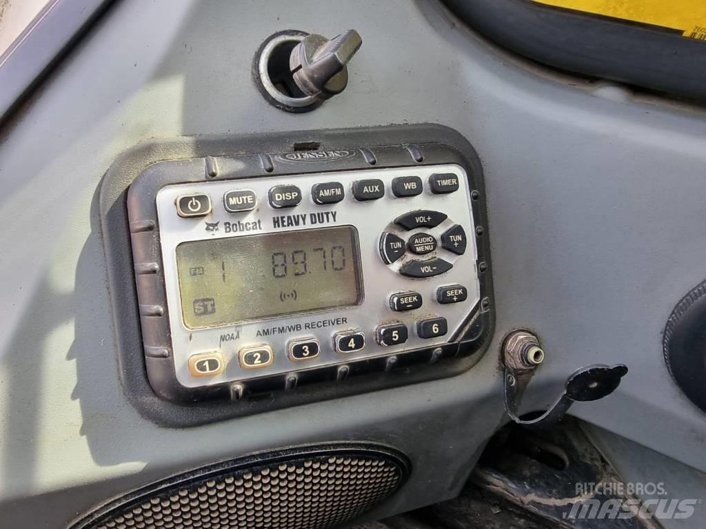 Bobcat S 530 滑移装载机
