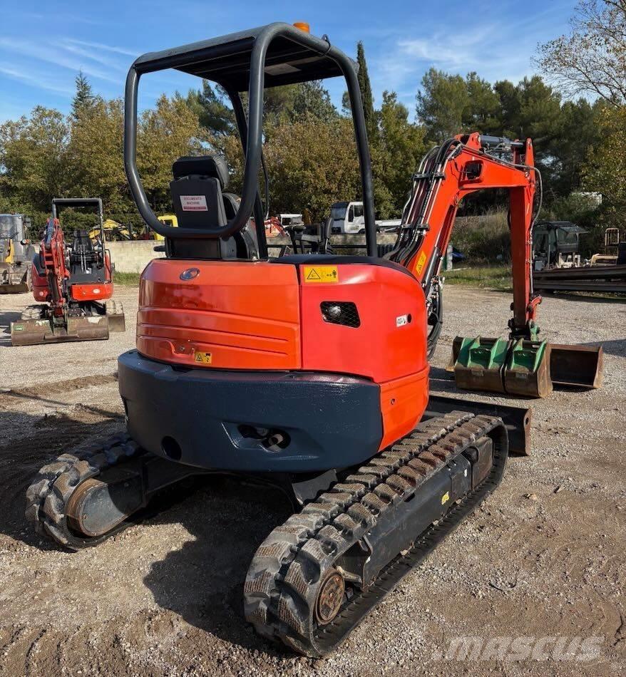 Kubota U 35-3 小型挖掘机