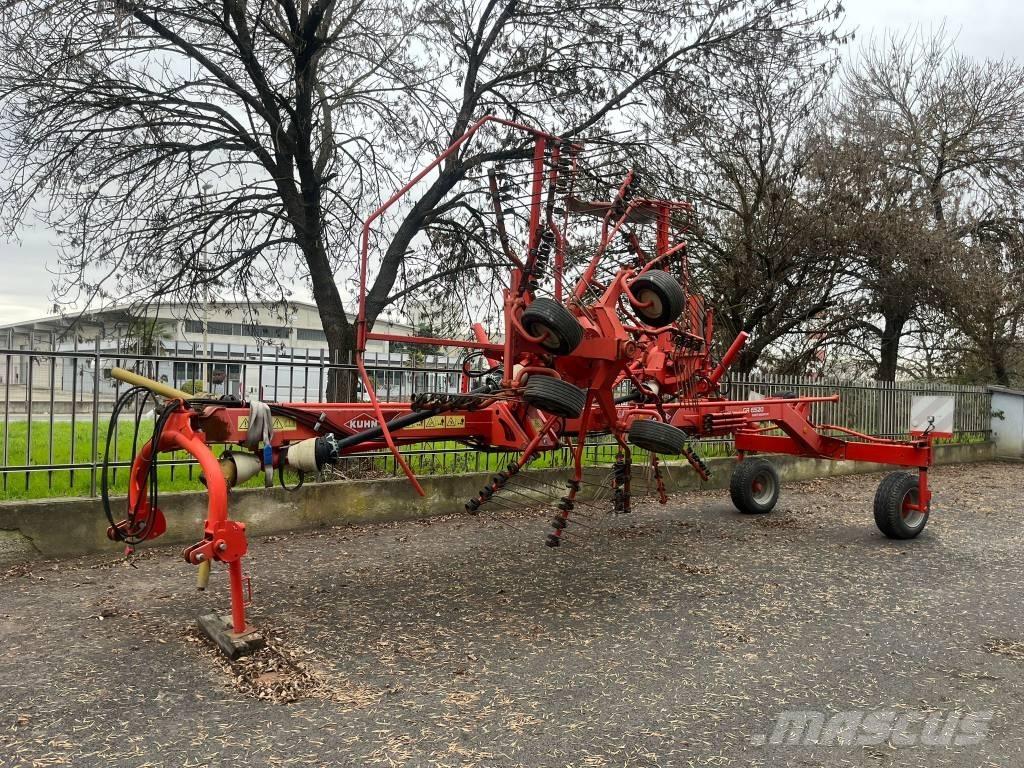 Kuhn 6520 牧草包膜机