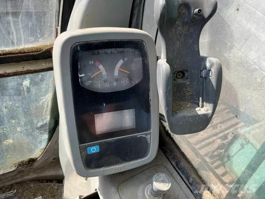 Kobelco SK235SR 履带挖掘机