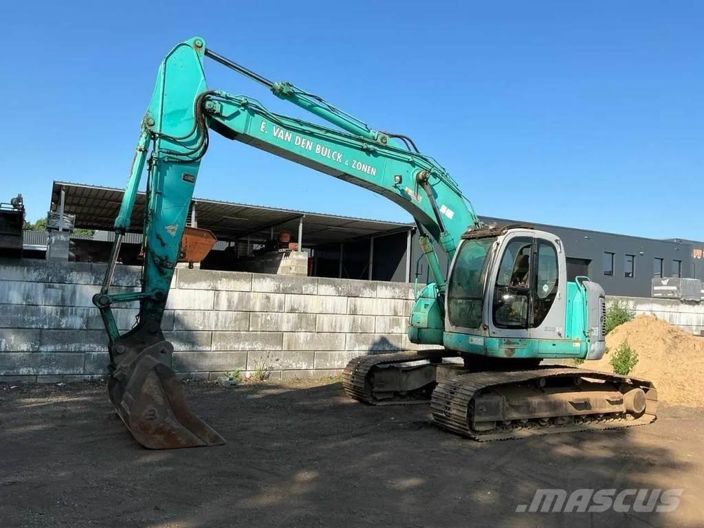 Kobelco SK235SR 履带挖掘机