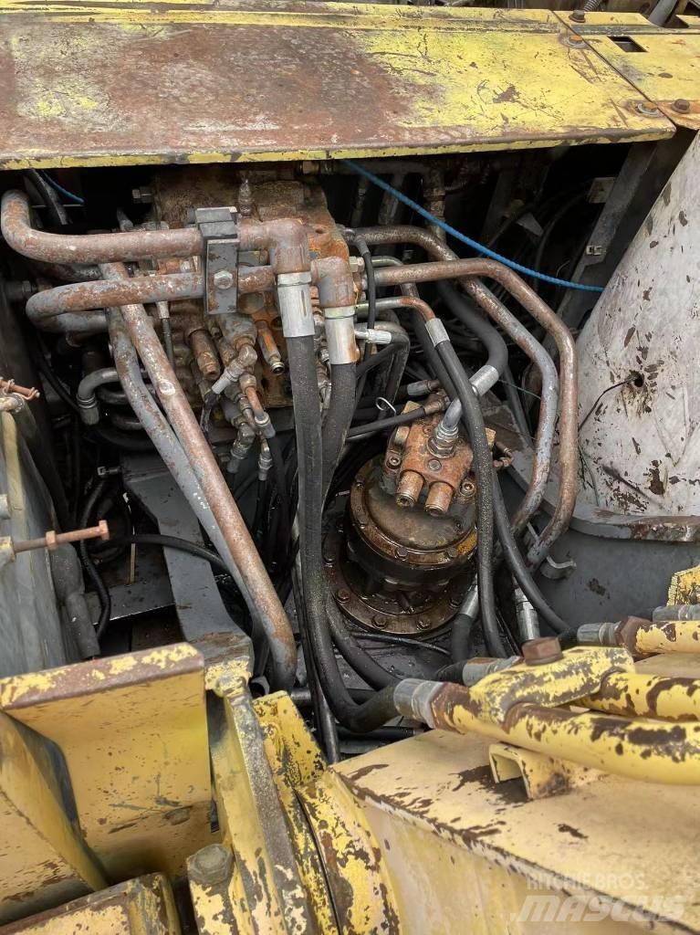 Sumitomo SH120 履带挖掘机