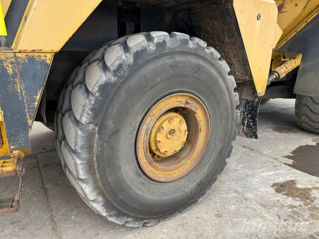 Komatsu HM 350-1 铰接式自卸车