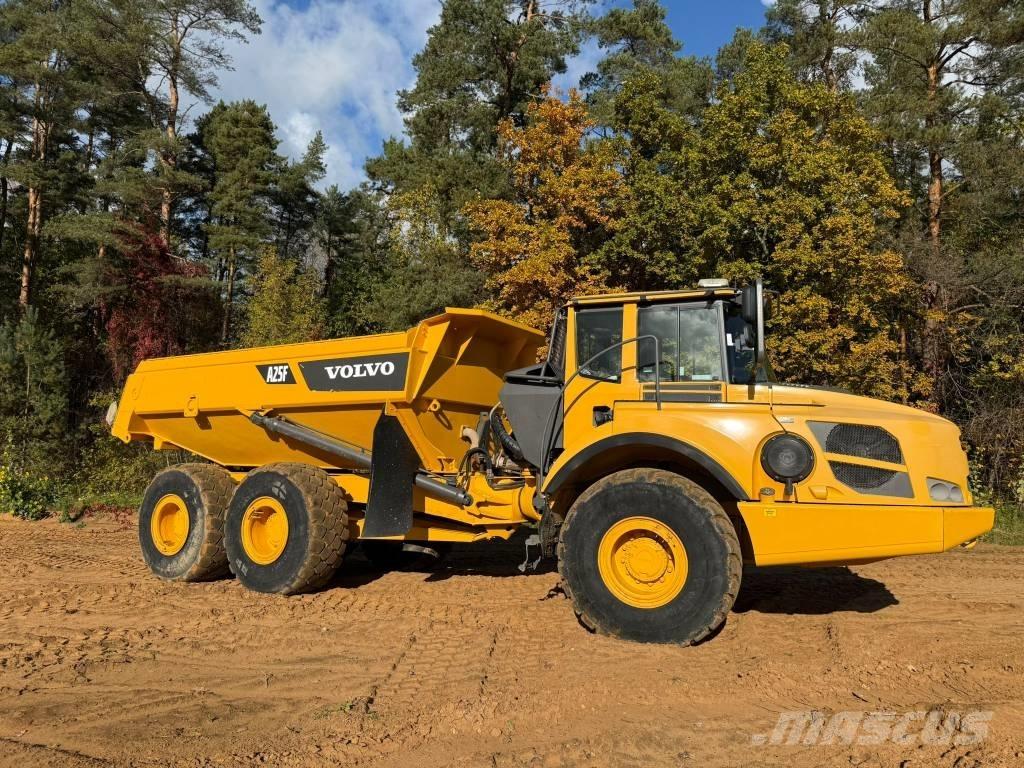 Volvo A 25 F 铰接式自卸车