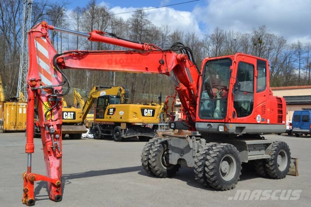 Komatsu PW 148-8 轮式挖掘机