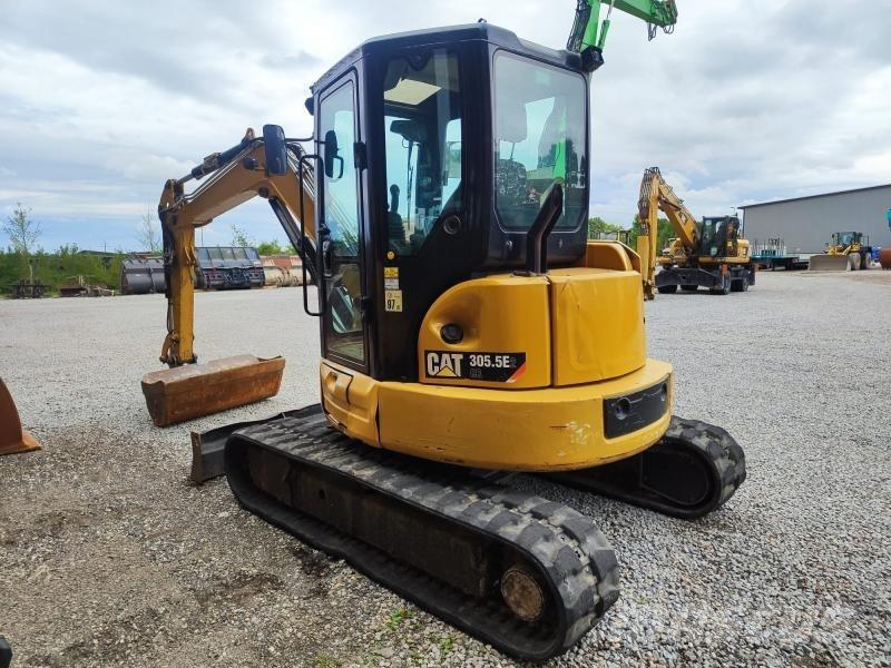 CAT 305.5E2 小型挖掘机