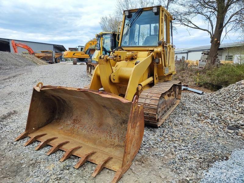 CAT 943 履带式装载机