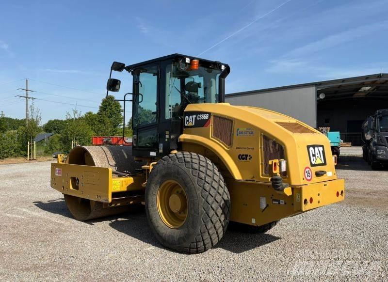 CAT CS66B 土壤压实机