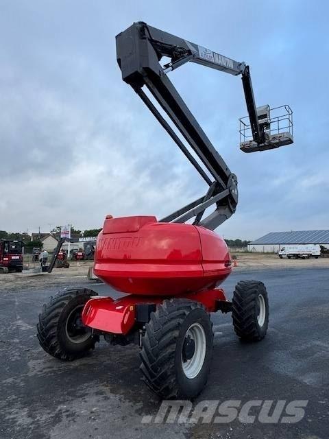 Manitou 200 ATJ 自走式伸缩臂升降机