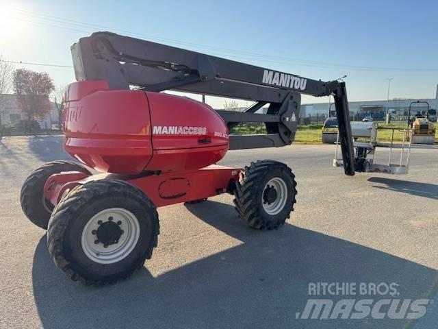 Manitou 200 ATJ 自走式伸缩臂升降机