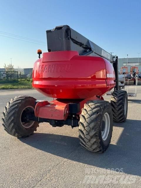 Manitou 200 ATJ 自走式伸缩臂升降机