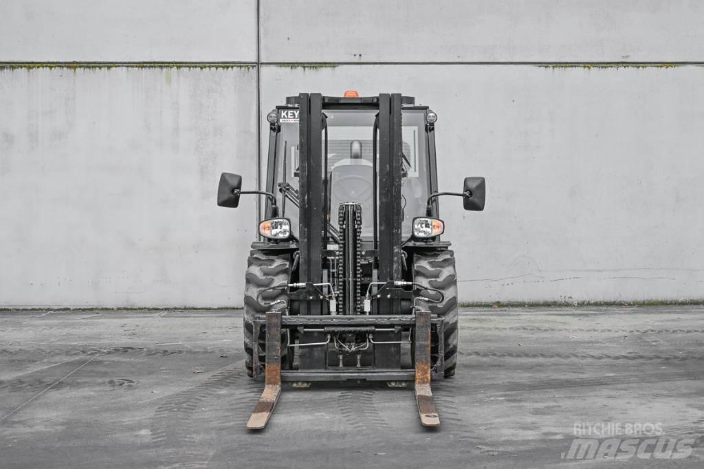 Manitou MC 25-4 柴油叉车