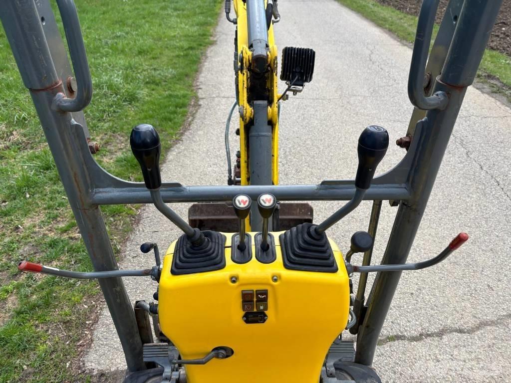 Wacker Neuson 803 小型挖掘机