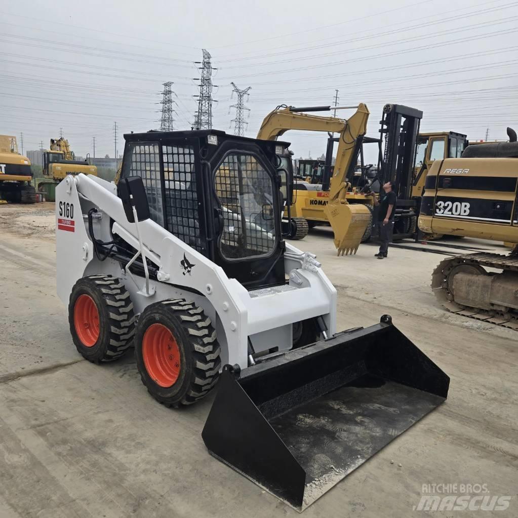 Bobcat S 160 滑移装载机