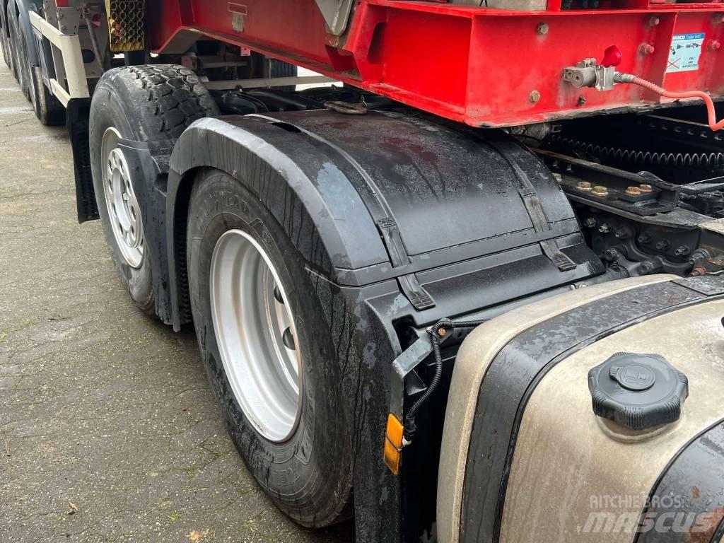 Mercedes-Benz 2548 牵引车