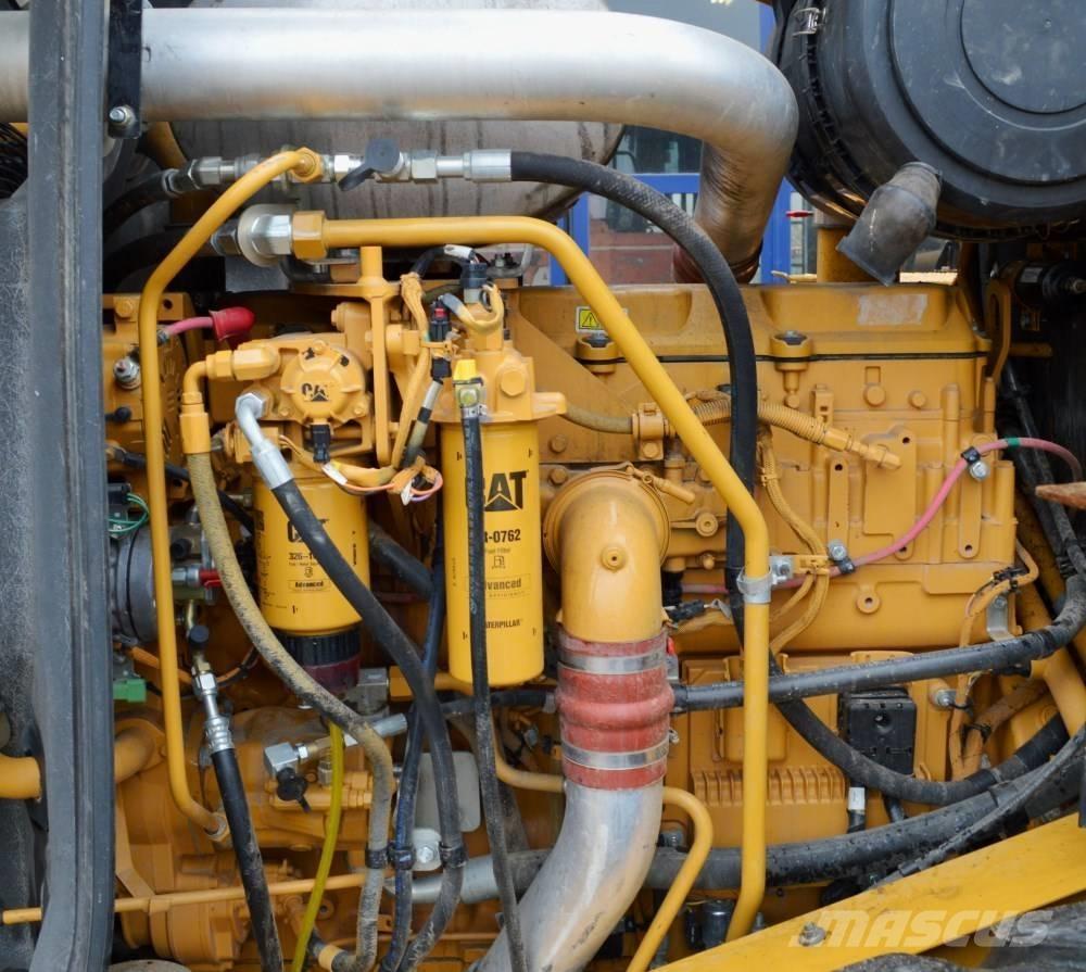 CAT 966H 轮式装载机