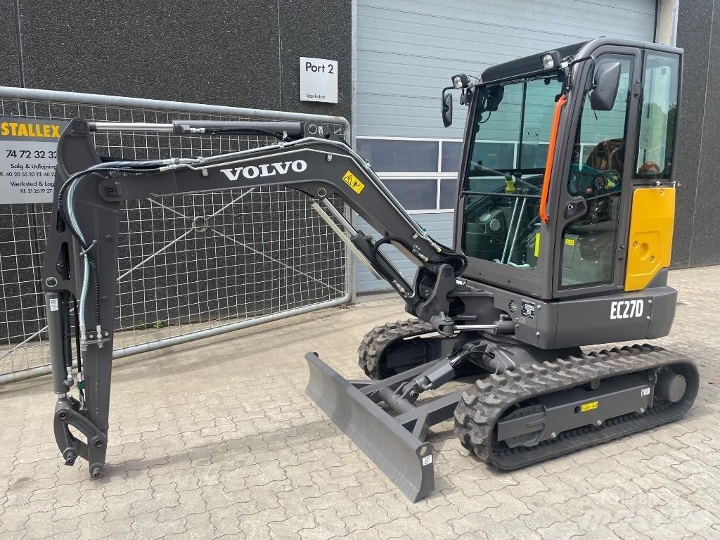Volvo EC27D 小型挖掘机