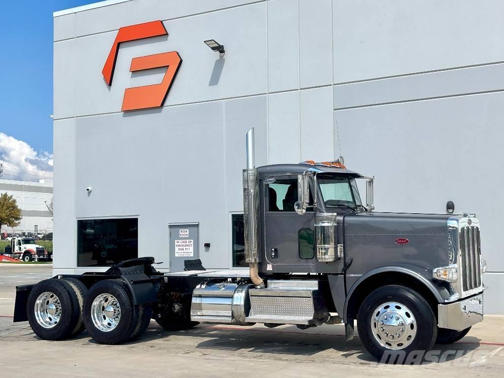 Peterbilt 389 牵引车