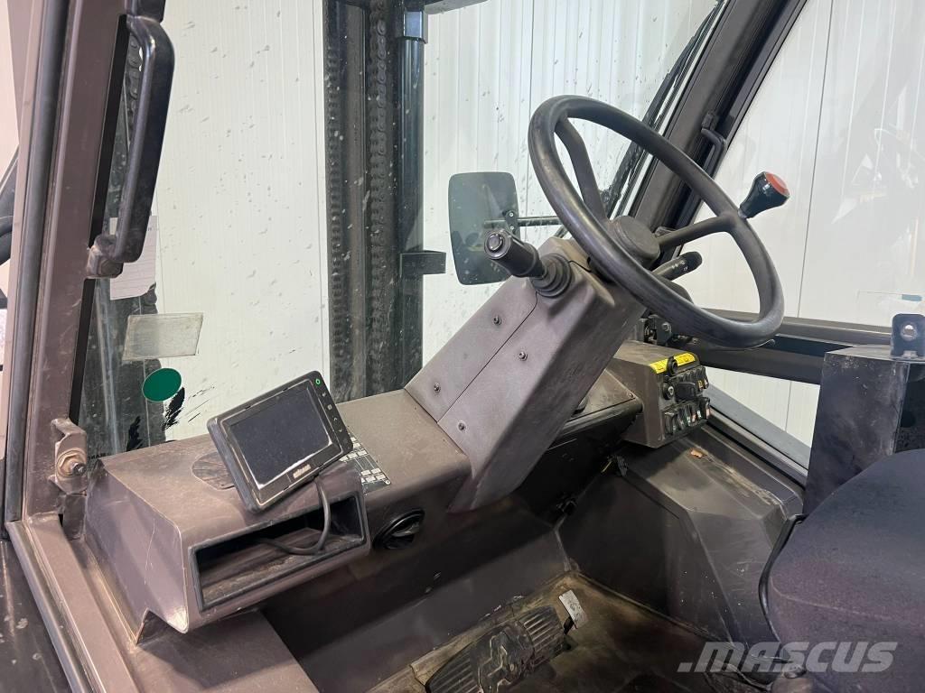 Manitou M30-4 越野叉车|叉装车