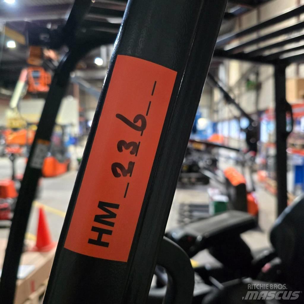 Doosan B 35 X-7 电动叉车