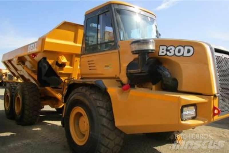 Bell B30D 铰接式自卸车