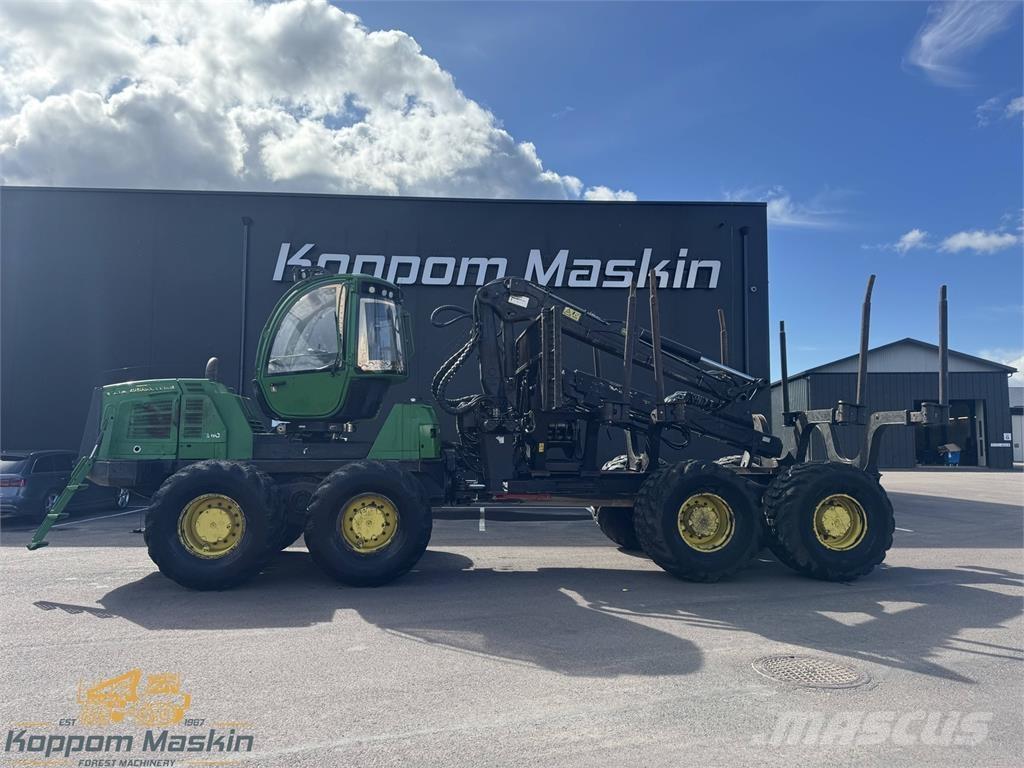 John Deere 1910E 集运机