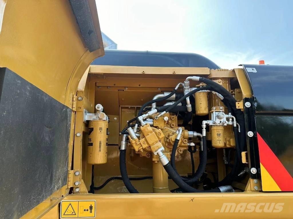 CAT 330 D 履带挖掘机