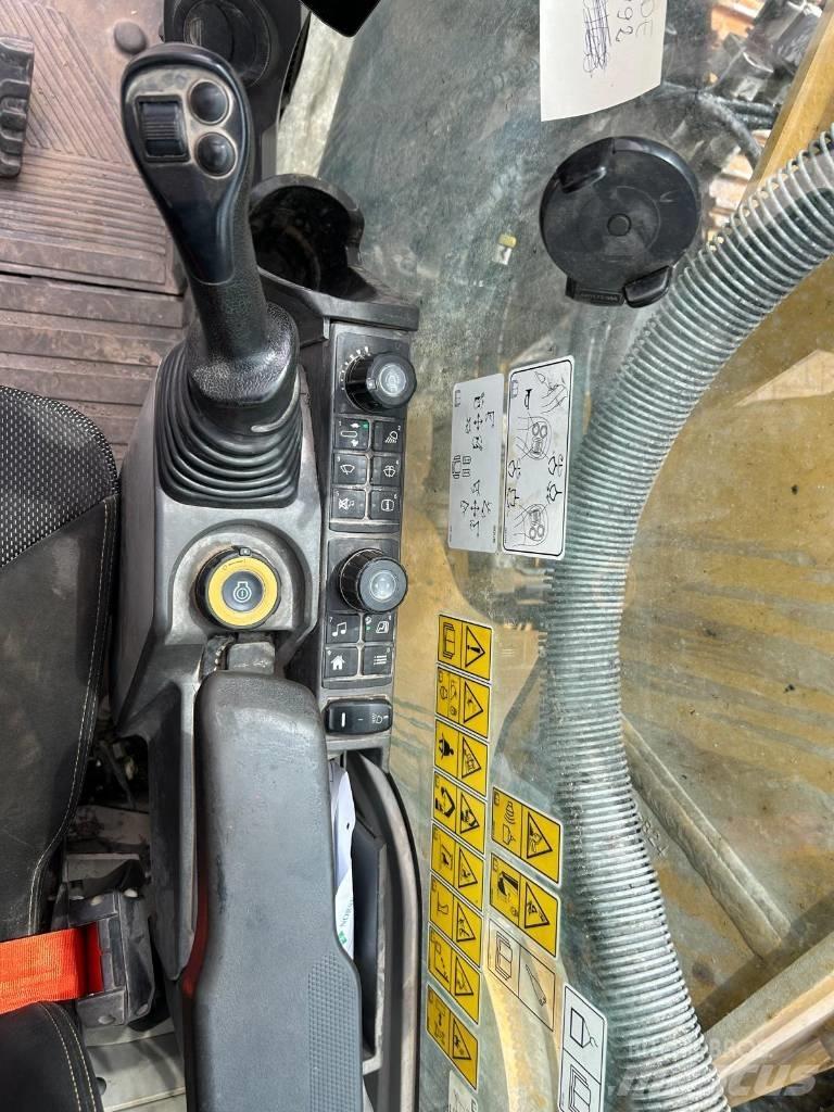 CAT 336 履带挖掘机