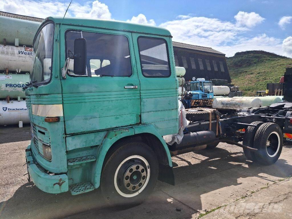 Mercedes-Benz 911 牵引车