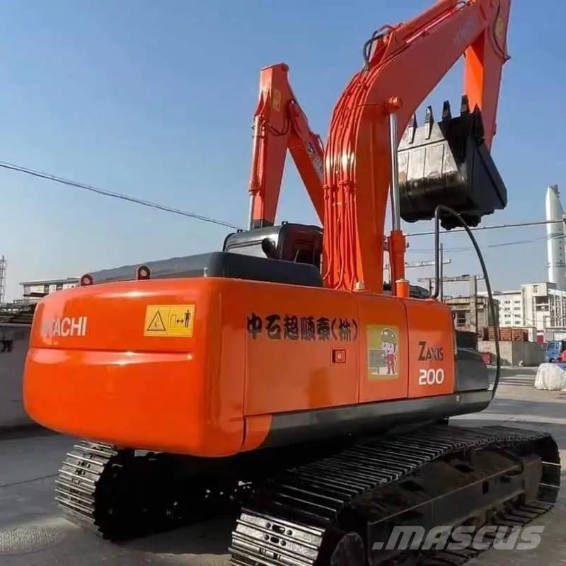 Hitachi ZX 200 履带挖掘机