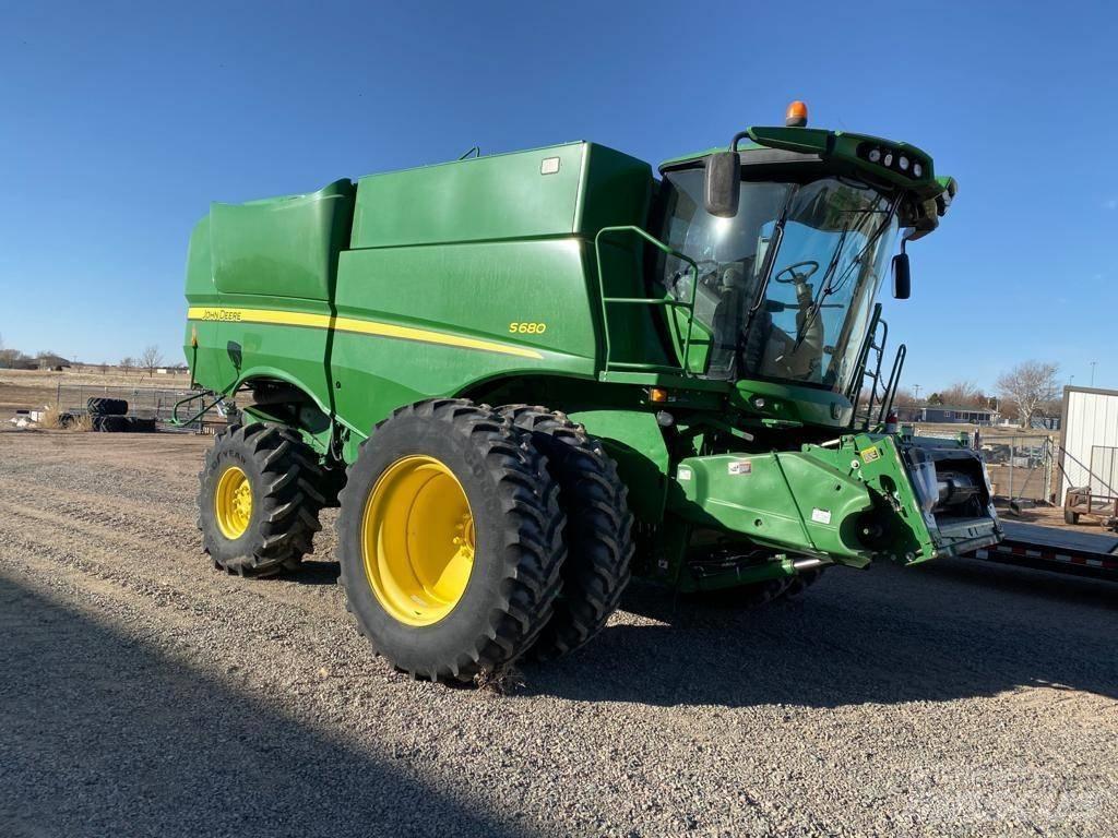 John Deere S 680 联合收割机