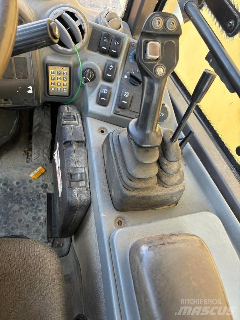 Volvo L 25 F 轮式装载机