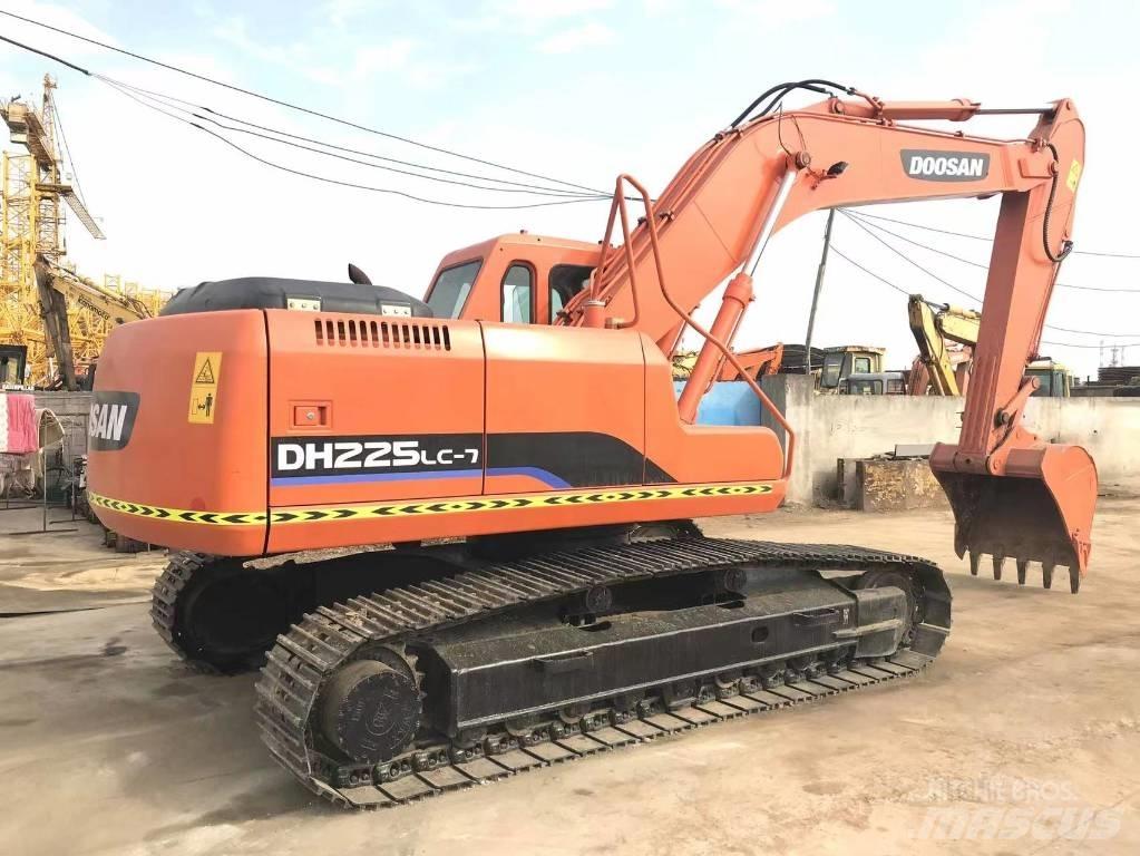 Doosan DH 225 LC-9 履带挖掘机