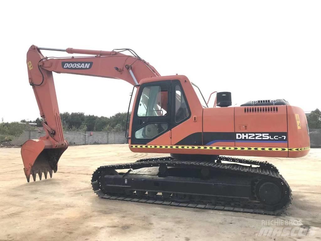 Doosan DH 225 LC-9 履带挖掘机