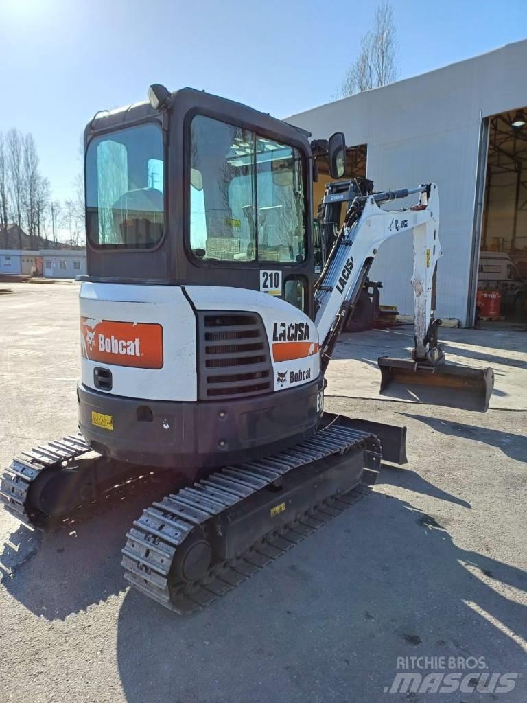 Bobcat E26 小型挖掘机