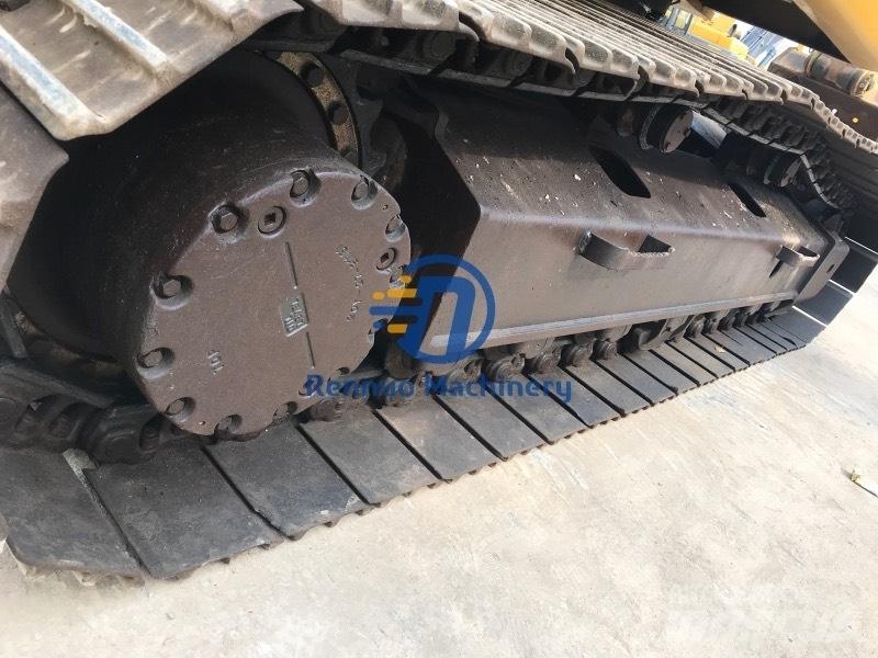 Komatsu PC200-7 履带挖掘机